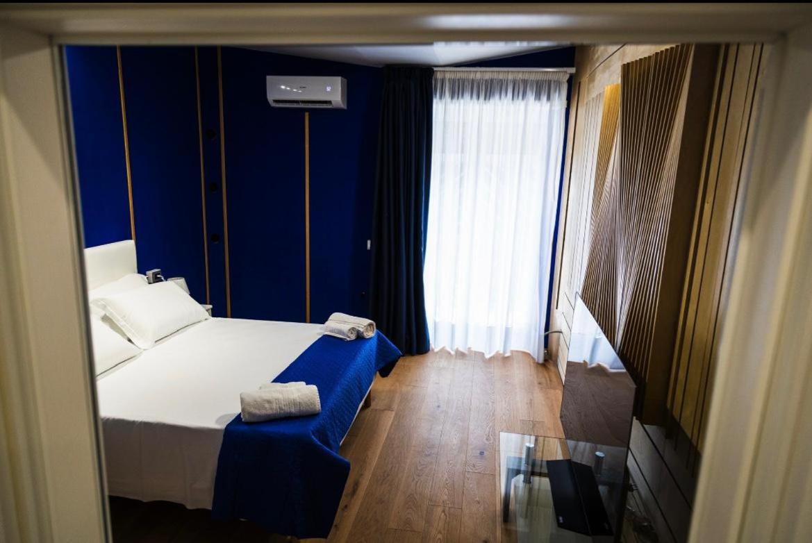 Legami House Hotel Napels Buitenkant foto